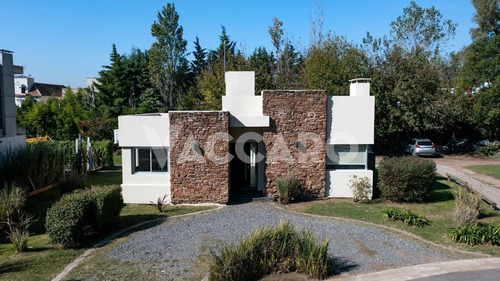Imagen 14 de 30 de Casa En Venta En Barrio Cerrado Moreno