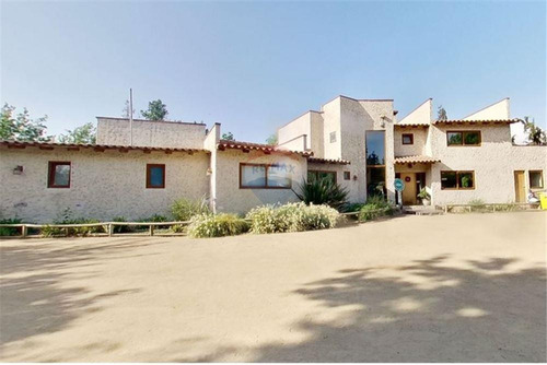Dos Casas En Uno En Condominio!