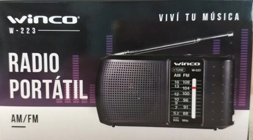 Radio Portátil Winco W223 A Pilas Am/fm Parlante Auriculares
