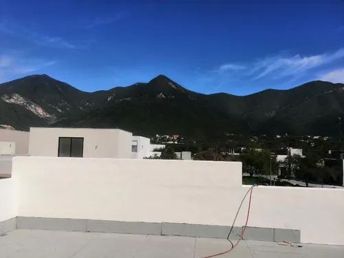 Casa En Venta En Colonia Los Cristales, Monterrey, Nuevo León