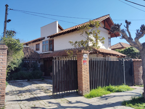 Casa Bella En Uno De Los Mejores Sectores De San Felipe