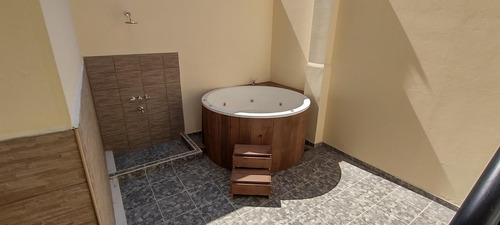 Al Frente C/balcón - A Mts De Plaza San Martín! Edificio Con Amenities