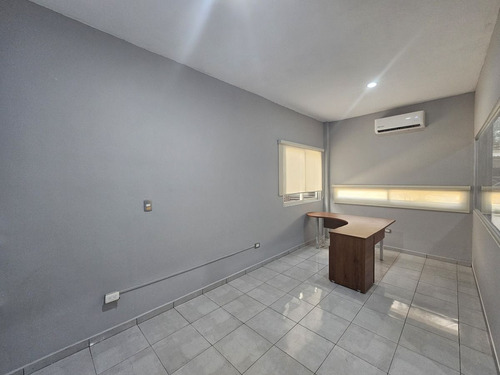 Oficina Con Bodega En Venta En Mérida