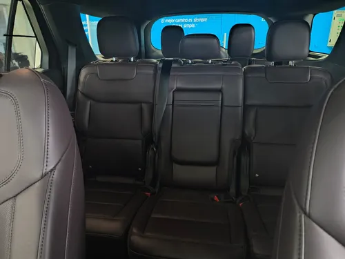 Ford Explorer Platinum 2025