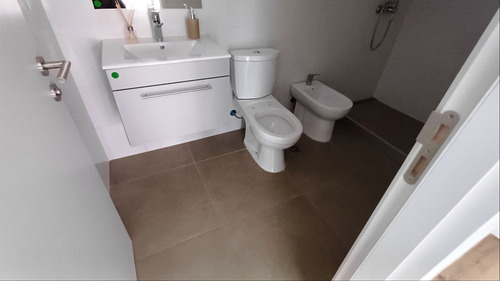Venta Gran Oportunidad Estrene Hoy 3 Dorm,,2 Baños!!!