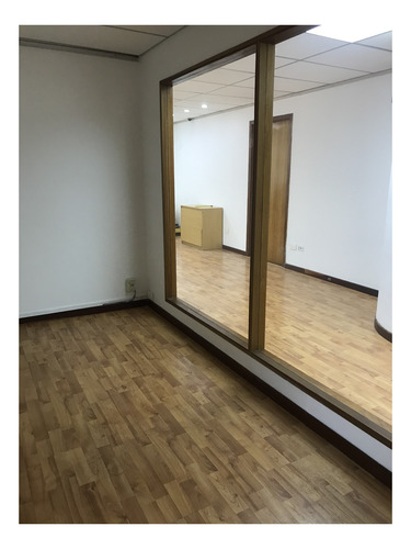 Imagen 8 de 9 de Alquilo Oficina 150m2 Los Palos Grandes 0013