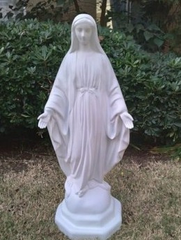 Imagen 3 de 3 de Virgen De Lourdes 1mt Fibra De Vidrio