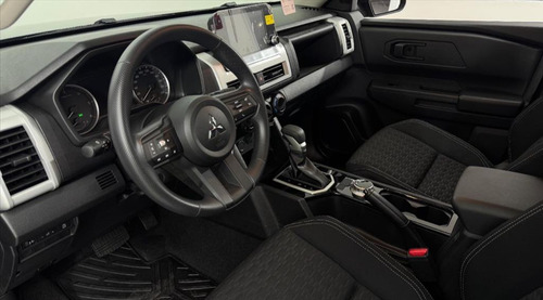 Mitsubishi Triton 2.4 BITURBO DIESEL CD GLS 4X4 AUTOMÁTICO