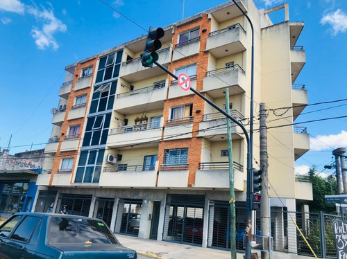 Imagen 2 de 12 de Venta!!! Departamento 2 Ambientes 1er Piso En Edificio, Haedo