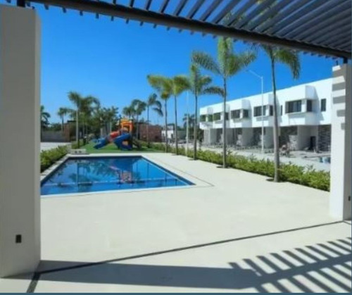 Imagen 1 de 16 de Casa En Venta En Ixtapa Puerto Vallarta Cc90