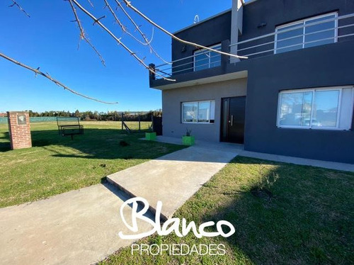 Casa  En Venta En El Cantón, Escobar Dos Plantas