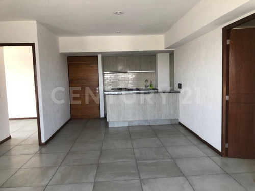 Departamento En Renta, En Col. Jardines De Los Poetas, Guadalajara, Jal.