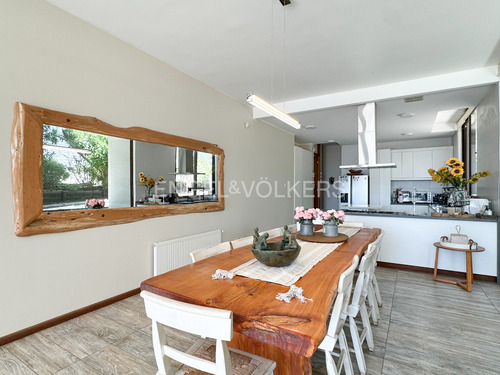 Gran Casa De 5 Dormitorios En Marbella
