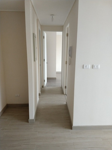 Metro Departamental/ Excelente Estado/ 2d+2b+1e+1bod