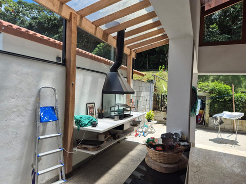 Linda Casa! Com 3 Quartos Suites À Venda, 200 Metros Quadrados