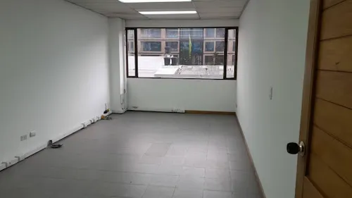 Oficinas En Arriendo Chico Norte 90-72647