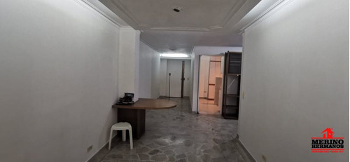 Apartamento En Venta En Medellín - Laureles