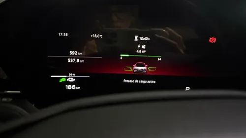 Q6 E-tron 45 Tech Plus