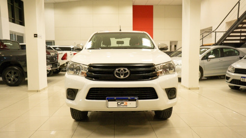 Imagen 2 de 8 de Hilux 4x2 D/c Dx 2.4 Tdi 6 M/t