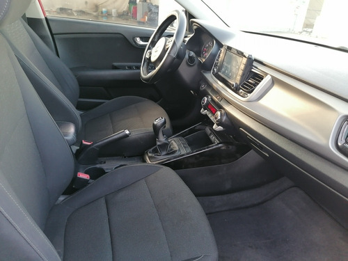 Imagen 7 de 8 de Kia Rio 2018 1.6 Ex Sedan Mt