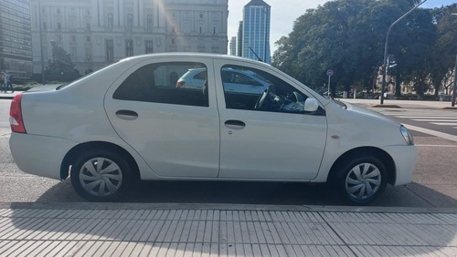 Toyota Etios Xs 2017