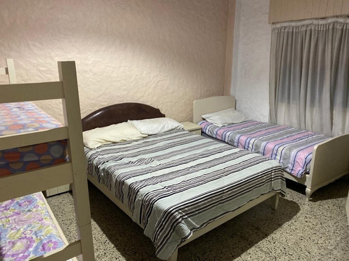 Imagen 7 de 18 de Hermosa Casa Quinta En Ezeiza, Carlos Spegazzini. Ideal Para Disfrutar Con Familia Y Amigos!