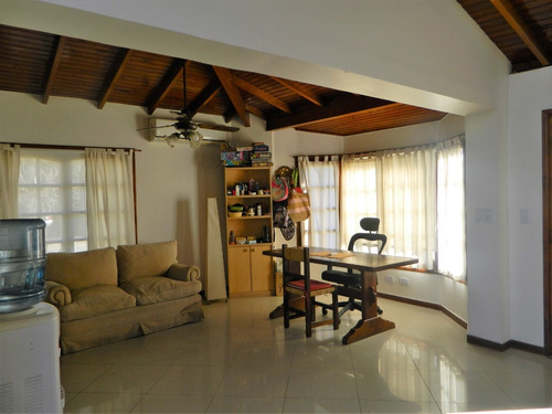 Imagen 6 de 14 de Casa En Venta Con Pileta En Maschwitz Country Club Escobar