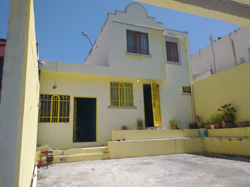 Imagen 2 de 14 de Casa En Calle Cerro Del Peñon, Encinos De La Silla