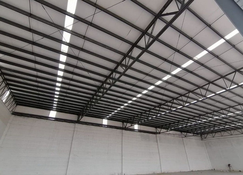 En Renta Bodega Industrial, Con Anden Y Oficinas, En La Deportistas