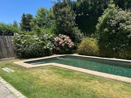 Maravillosa Casa Con Lindo Jardín En Pie Andino