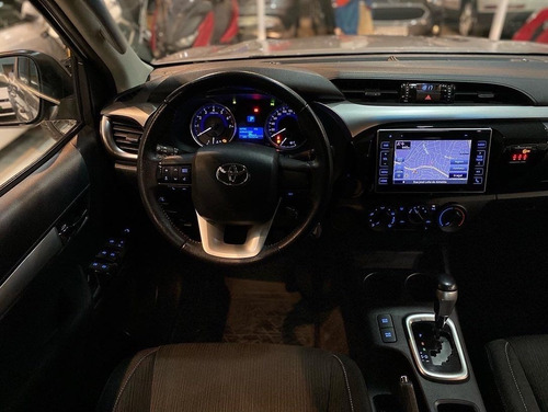 Imagem 7 de 13 de Toyota Hilux Sr 4x 2cd Flex 2017