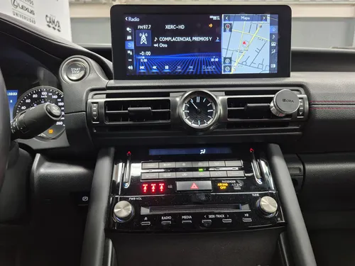 Lexus IS 4p 300 Premium L4/2.0/T Aut
