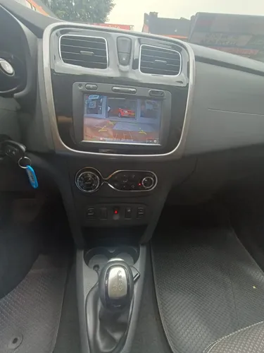Renault Logan 1.6 Privilege / Intens