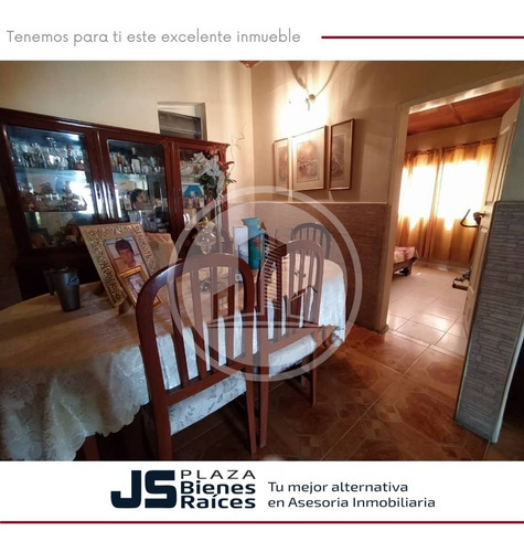 Imagen 6 de 12 de En Venta Amplia Casa En La Candelaria El Limon 04144435954