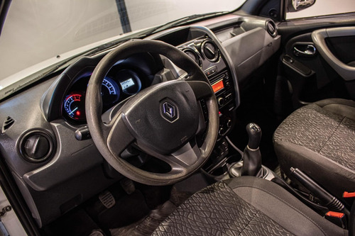 Imagen 2 de 15 de Renault Duster Expression 1.6n 122.000km 2016 Blanco