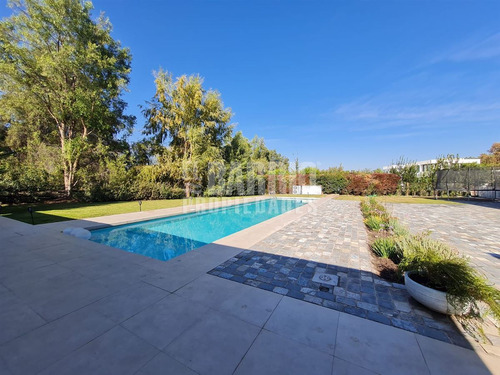 Casa En Venta En Las Brisas De Chicureo