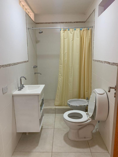 Imagen 7 de 14 de Venta- Casa Reciclada A Nueva