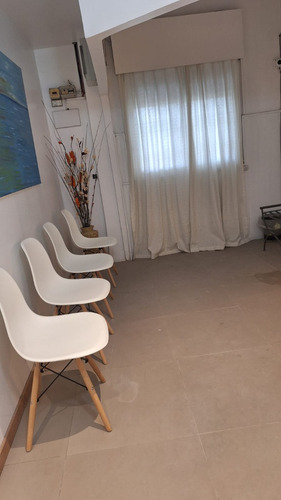 Alquiler De Espectacular Oficina En San Martin Centro. 140 M2