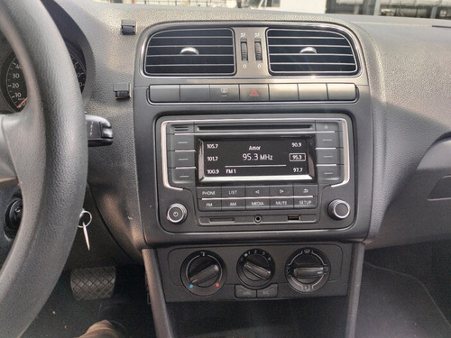 Volkswagen Vento 1.6 Confortline At