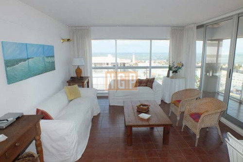 Imagen 3 de 30 de Hermoso Con Vista Total Al Puerto Divino