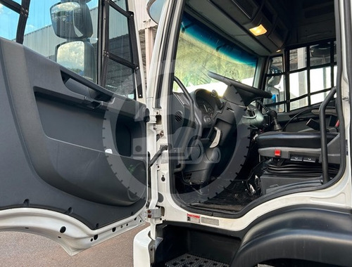 Iveco Tector 240e28 6x2 Caçamba Nova -13/14- Naves Seminovos
