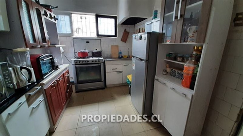 Imagen 7 de 10 de Casa En Venta De 6 Dorm. En Ñuñoa