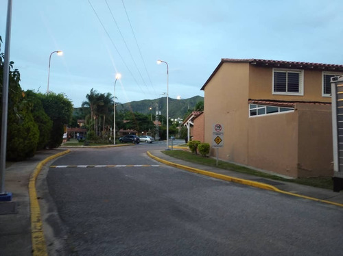 Imagen 17 de 18 de Se Vende Townhouse En Naguanagua. Yl