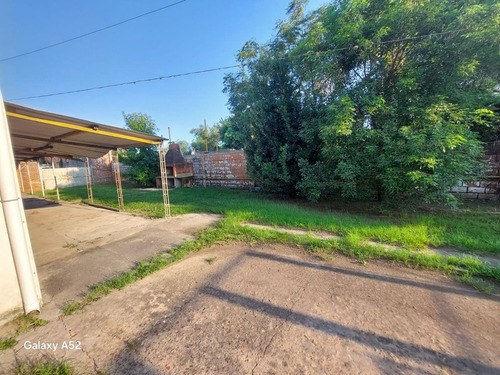 Venta Casa, Salon Comercial Y Gran Terreno Coronda