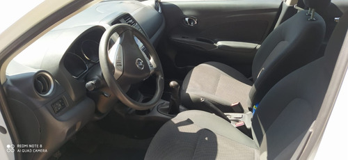 Imagen 3 de 13 de Nissan Versa 2015