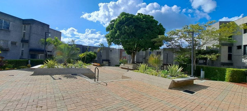 La Cabaña, La Boyera, Se Vende Apartamento Duplex Remodelado