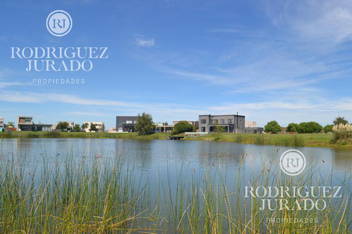 Laguna Abierta En Barrio Norte, El Canton, Ingeniero Maschwitz