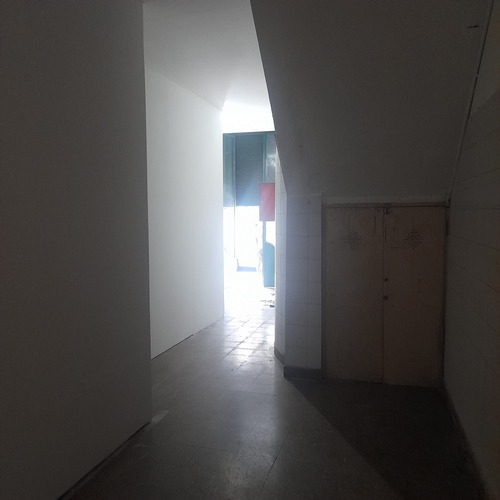Imagen 3 de 13 de Local Con Posibilidad Vivienda