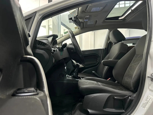 Ford Fiesta Kinetic 1.6 Design 120cv Titanium