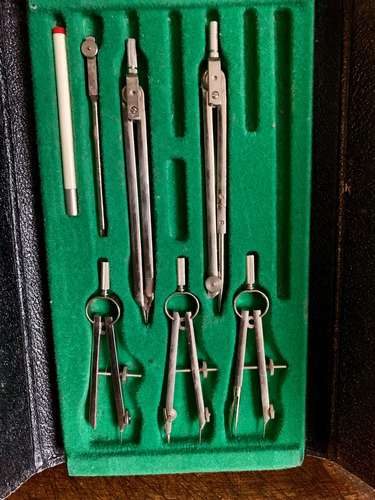 Antiguo Estuche De Compás Para Dibujo Bear Alemania !! (Usado)
